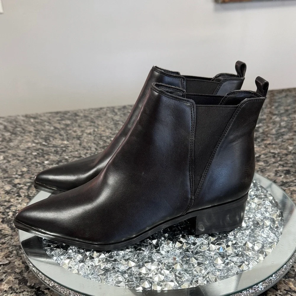 Marc Fisher Sleek Black Ankle Booties pointed toe NEW 8.5